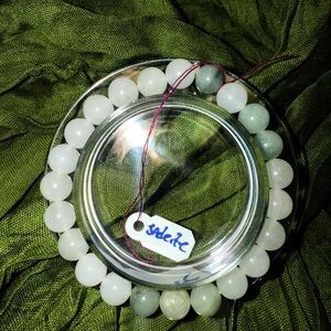 White and Green Jade Beaded Bracelet